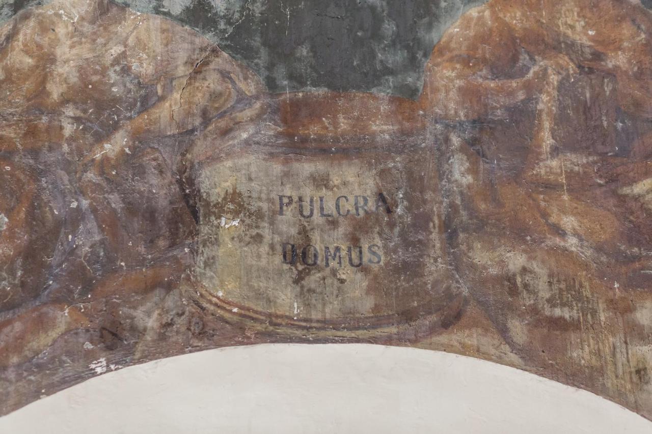 Pulcra Domus *